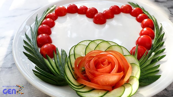 Cách trang trí món ăn bằng cà chua 5