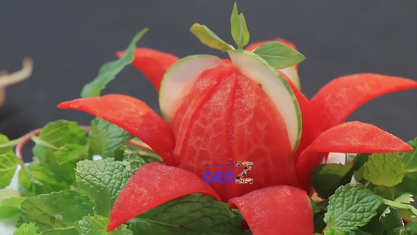 Cách trang trí món ăn bằng cà chua 7